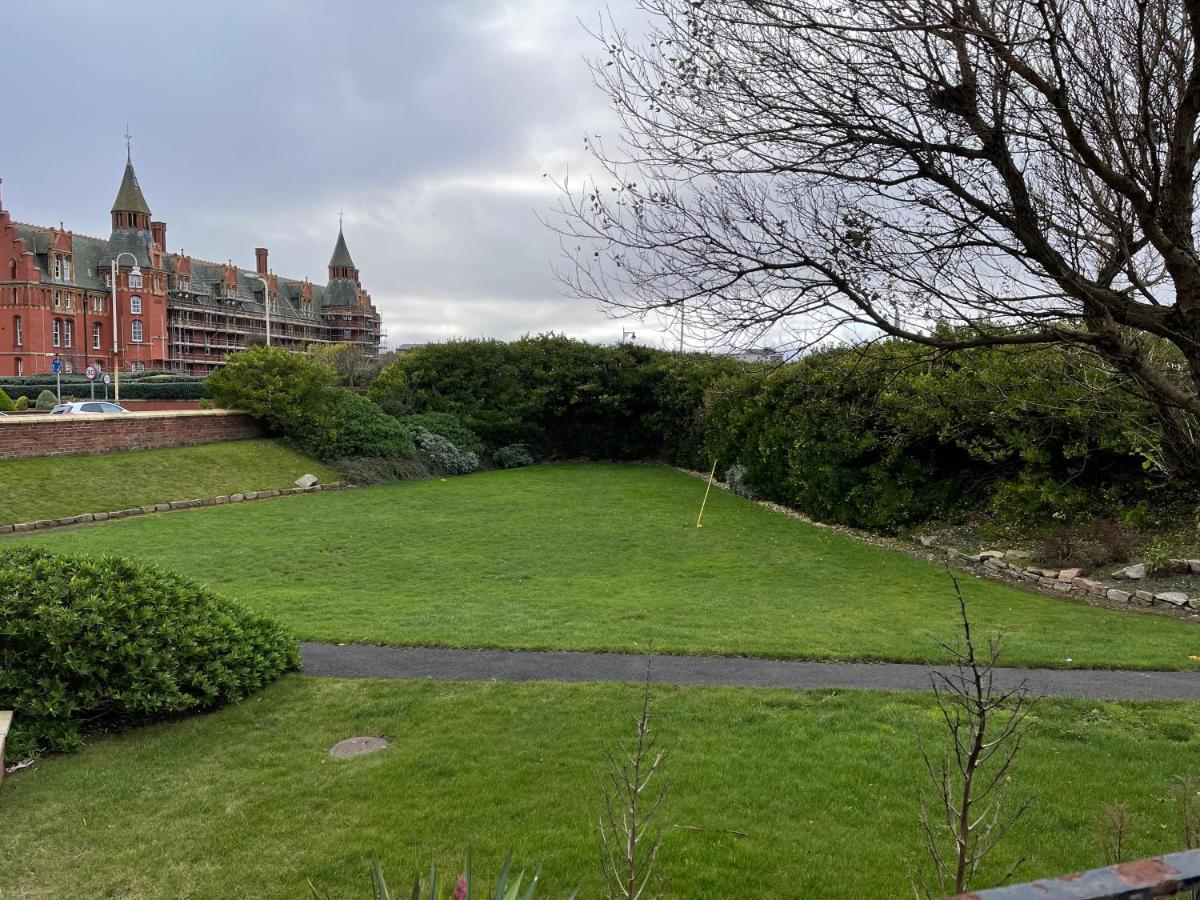 2 Bed Apartment Lakeside On The Promenade Southport Exterior foto